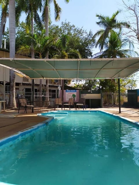 Palm Court Budget Motel Hostel/Backpackers - Tweed Heads Accommodation 0