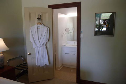 The Lodge Country House - Tweed Heads Accommodation 6