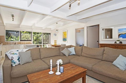 De Angelis Beach House - Tweed Heads Accommodation 3