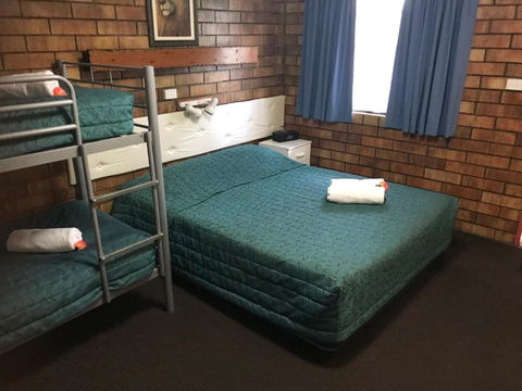 Miles Outback Motel - Tweed Heads Accommodation 2