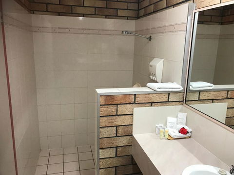 Miles Outback Motel - Tweed Heads Accommodation 1