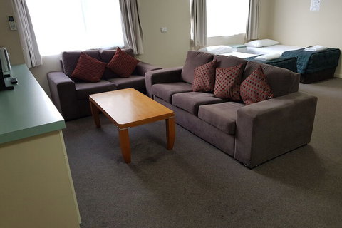 Earls Court Motor Inn - Tweed Heads Accommodation 4