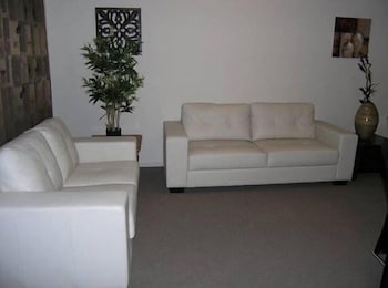 Insaa Serviced Apartments Dandenong - Tweed Heads Accommodation 4
