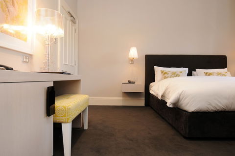 5 Rooms At The Stirling Hotel - Tweed Heads Accommodation 4