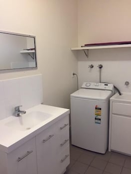 Carnarvon Central Apartments - Tweed Heads Accommodation 3
