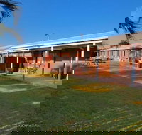 Morayfield Tavern  Motel - Tweed Heads Accommodation