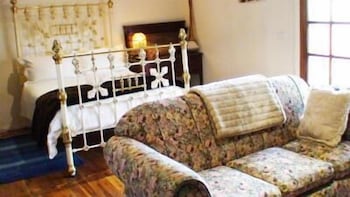 Albury Cottages - Tweed Heads Accommodation 2