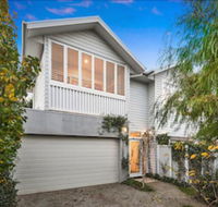 Sailaway Beach House - Tweed Heads Accommodation