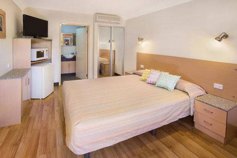Karratha Motel - Tweed Heads Accommodation 3