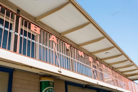 Bay Motel Hotel - Tweed Heads Accommodation 1