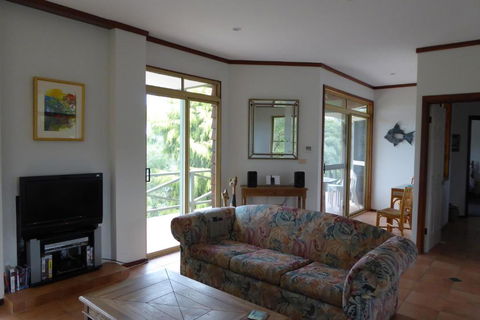 Sea Banksia - Tweed Heads Accommodation 2