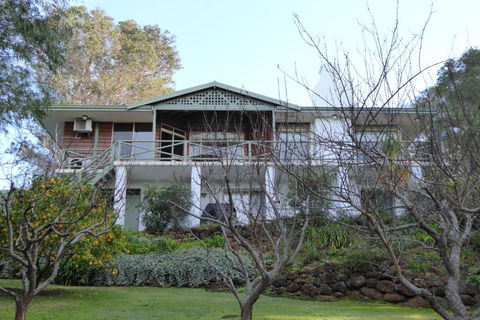 Sea Banksia - Tweed Heads Accommodation 1