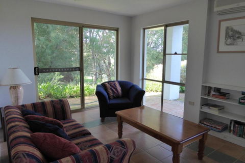 Sea Banksia - Tweed Heads Accommodation 3