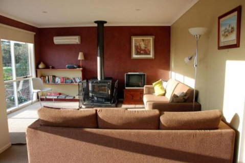 Emerald Hills Cottage - Tweed Heads Accommodation 4
