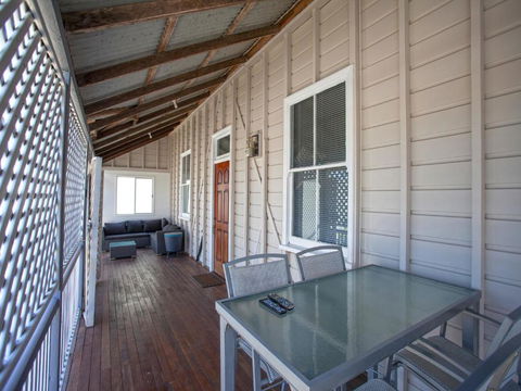 CBD Holiday Home - Tweed Heads Accommodation 6