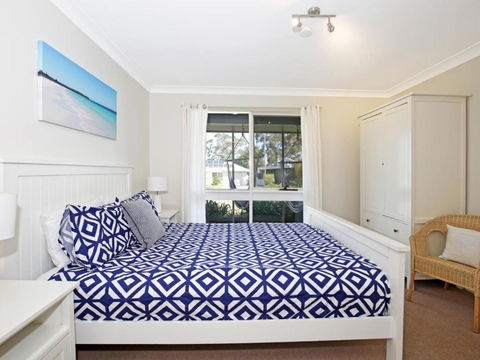 Hayes Beach House Jervis Bay Pet Friendly Award Winner Fireplace - Tweed Heads Accommodation 5
