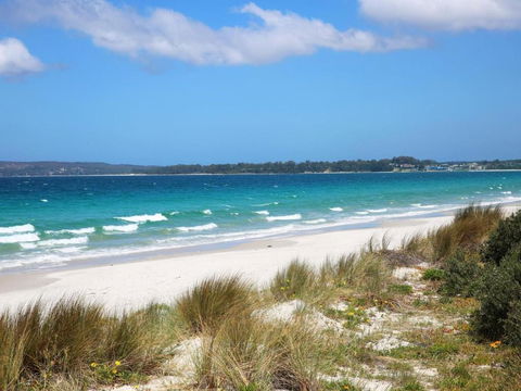 Hayes Beach House Jervis Bay Pet Friendly Award Winner Fireplace - Tweed Heads Accommodation 6