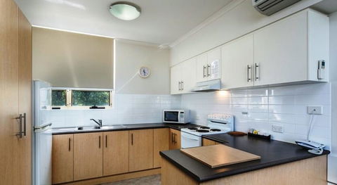 Glenelg Holiday Apartments- Corfu - Tweed Heads Accommodation 4