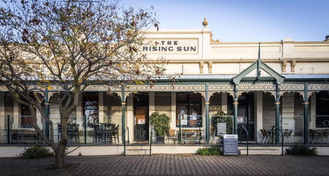The Rising Sun Hotel - Tweed Heads Accommodation 2