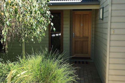 Abalina Cottages, Rotary Drive - Tweed Heads Accommodation 1