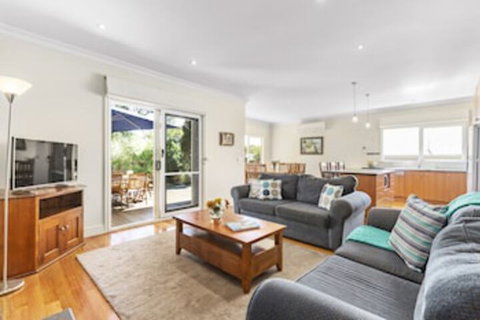 Tranquility In Cowes - Rejuvenate Stays - Tweed Heads Accommodation 0