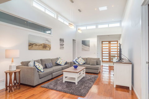 Currawong Close - Rejuvenate Stays - Tweed Heads Accommodation 4