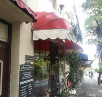 Cafe Hernandez - Tweed Heads Accommodation