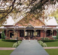 Pipers by the Lake - Tweed Heads Accommodation