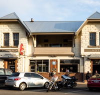 Yarragon Hotel - Tweed Heads Accommodation