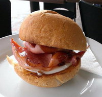 Bread  Butter - Tweed Heads Accommodation