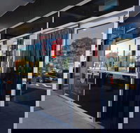 Charcoal Chick-inn Four Season's - Tweed Heads Accommodation