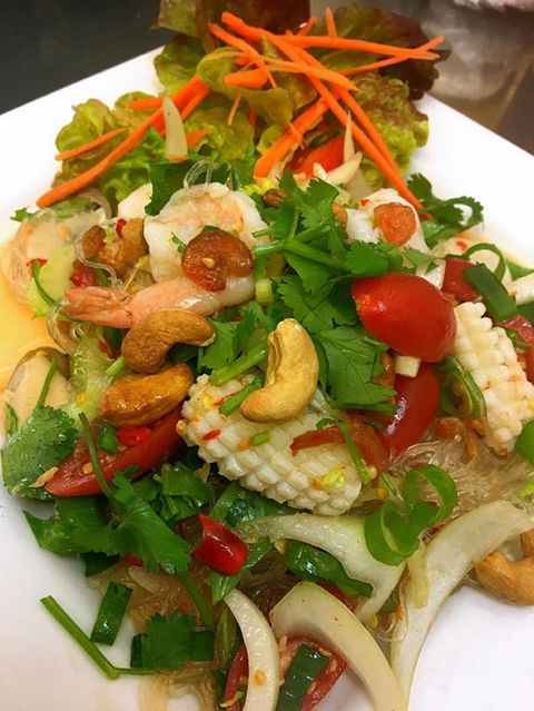 S & T Thai Gourmet Cafe - Tweed Heads Accommodation 0