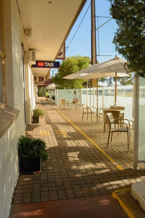 V Hotel - Tweed Heads Accommodation 0