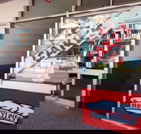 Perrett's Pies - Tweed Heads Accommodation