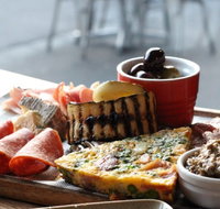 Caffe La Via - Tweed Heads Accommodation