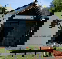 Drink Ottelia  Eat Fodder - Tweed Heads Accommodation