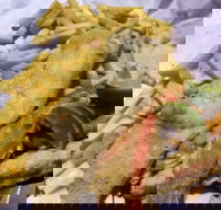 Seven Seas Fish and Chippery - Tweed Heads Accommodation