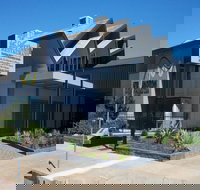 75 on Arthur at The Wellington Soldiers Memorial Club - Tweed Heads Accommodation