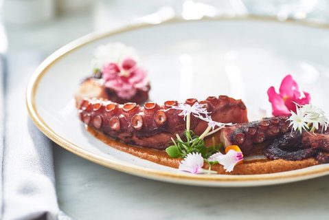Q Dining - Tweed Heads Accommodation 1