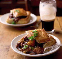 Waxy's Irish Pub - Tweed Heads Accommodation