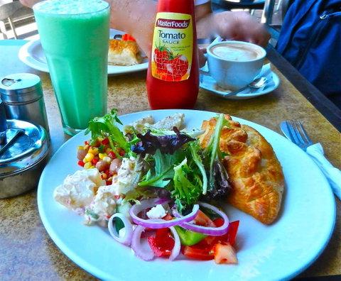 Q Cafe - Tweed Heads Accommodation 0