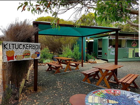 KI Tuckerbox - Tweed Heads Accommodation 0