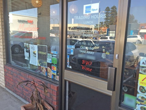 MONGGO Restaurant - Tweed Heads Accommodation 0