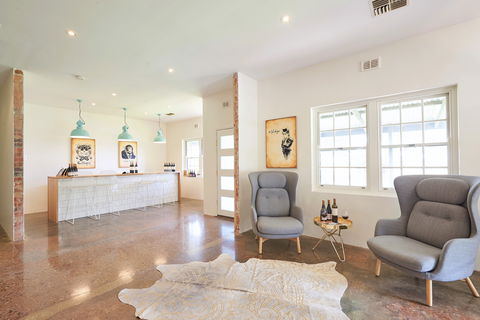 Tomfoolery Wines - Tweed Heads Accommodation 2