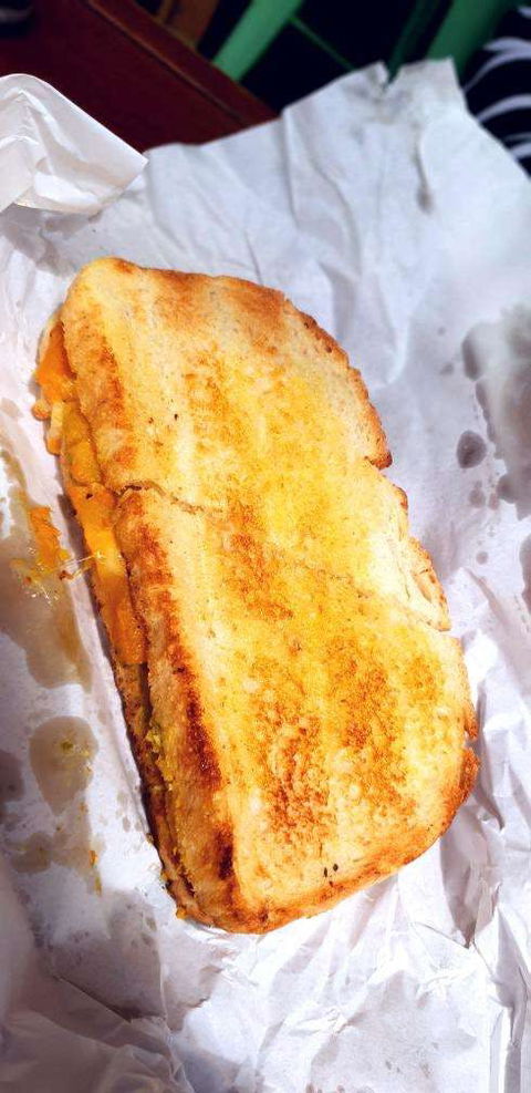 Burnt Toast - Tweed Heads Accommodation 0