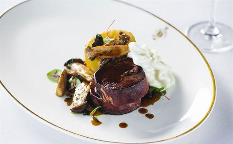 SJ's Brasserie - Tweed Heads Accommodation 3