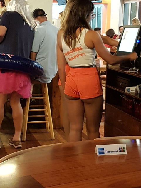 Hooters Of Gold Coast - Tweed Heads Accommodation 11