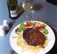 Bridge Hotel Bistro - Tweed Heads Accommodation