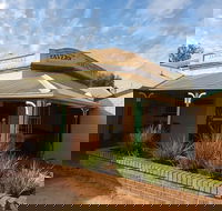 Jennacubbine Tavern - Tweed Heads Accommodation