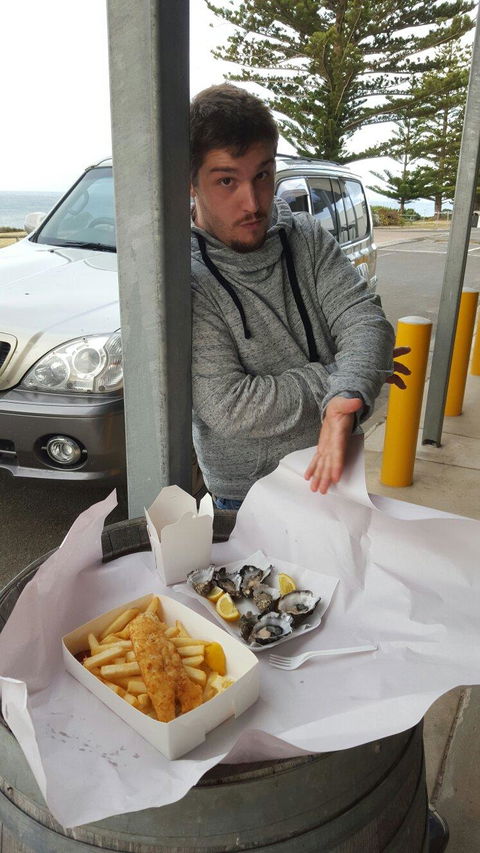 Two Birds & A Squid Food Company - Tweed Heads Accommodation 1